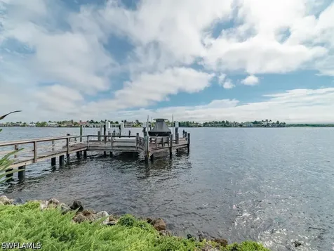 883 Galleon Drive Naples FL 34102