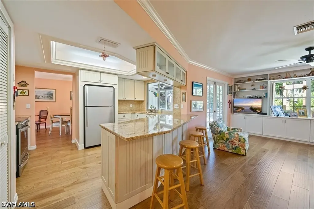 587 Parkwood Lane Naples FL 34103