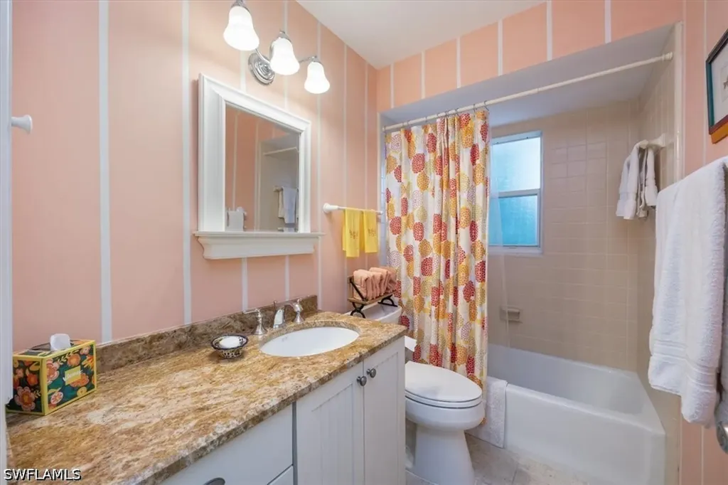 587 Parkwood Lane Naples FL 34103
