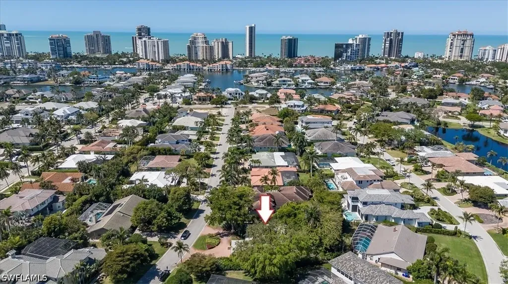 587 Parkwood Lane Naples FL 34103