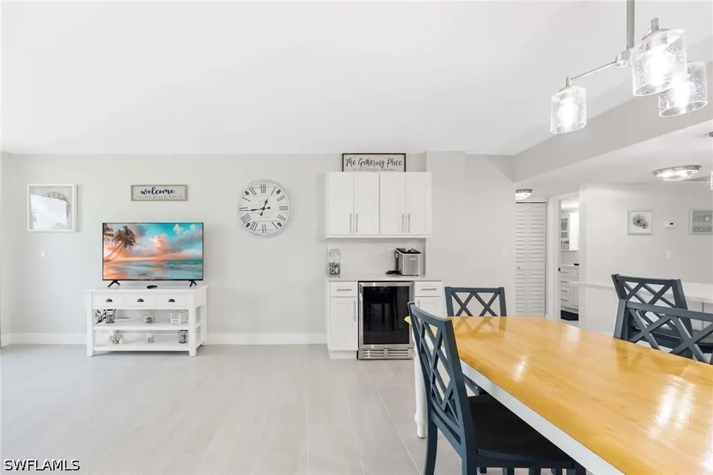 5 Bluebill Avenue Naples FL 34108