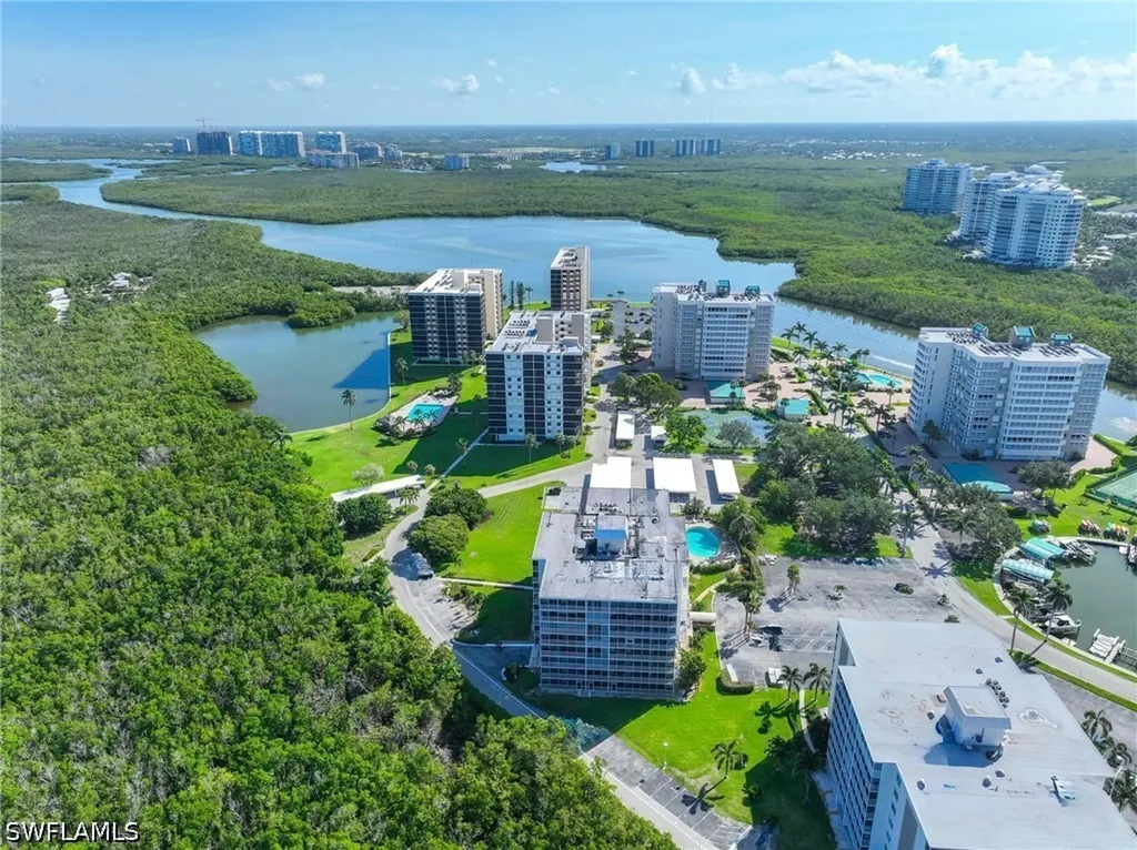 5 Bluebill Avenue Naples FL 34108