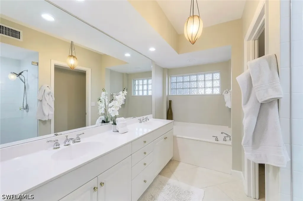 300 Dunes Boulevard Naples FL 34110