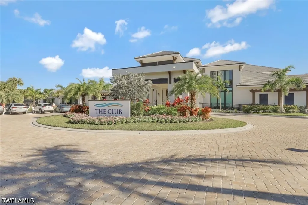 300 Dunes Boulevard Naples FL 34110