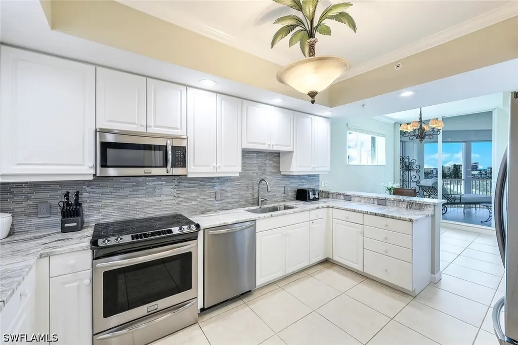 300 Dunes Boulevard Naples FL 34110