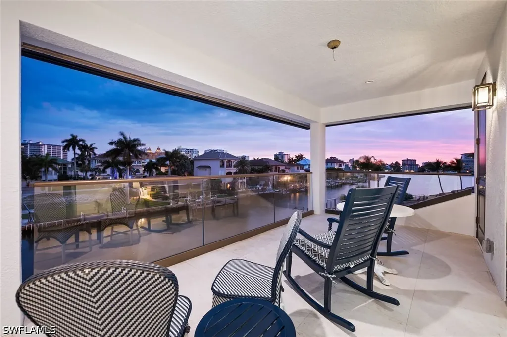 388 Pine Avenue Naples FL 34108