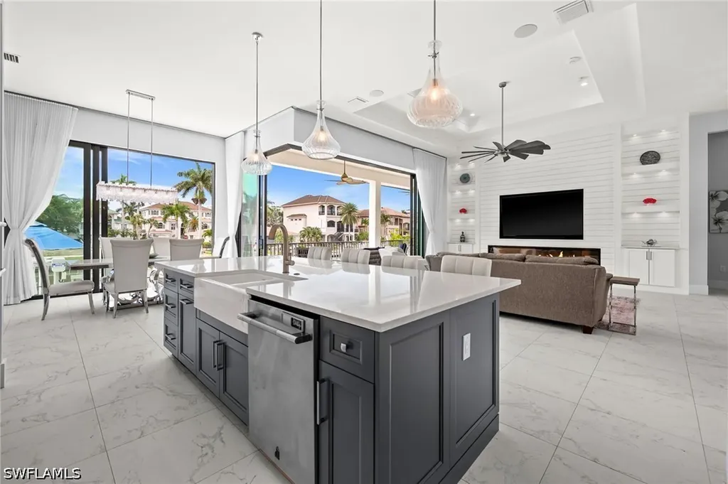 388 Pine Avenue Naples FL 34108
