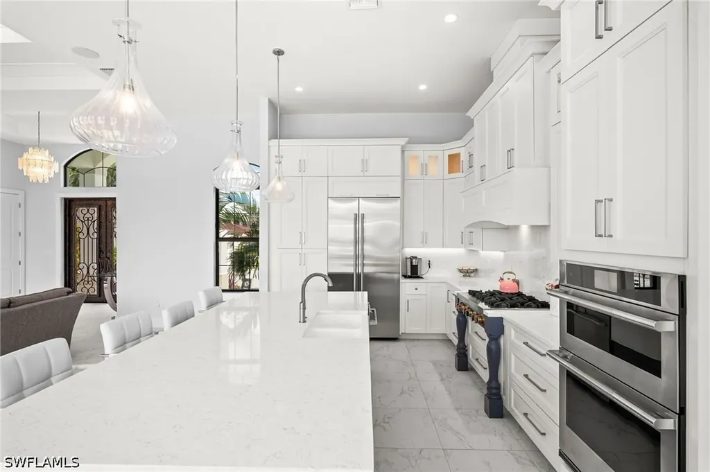 388 Pine Avenue Naples FL 34108