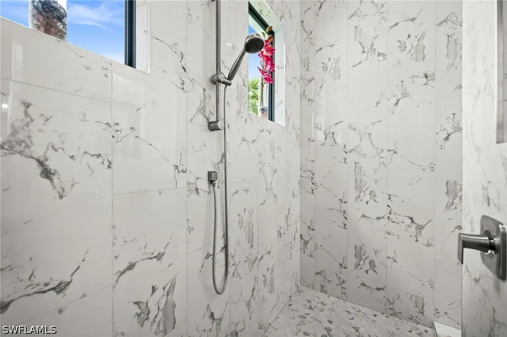 388 Pine Avenue Naples FL 34108