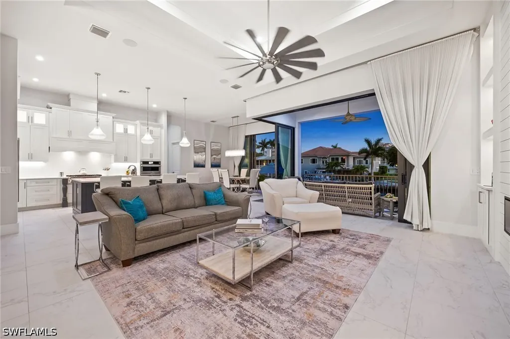 388 Pine Avenue Naples FL 34108