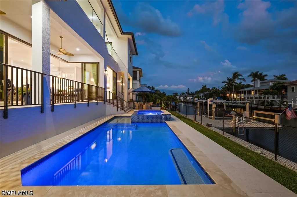 388 Pine Avenue Naples FL 34108