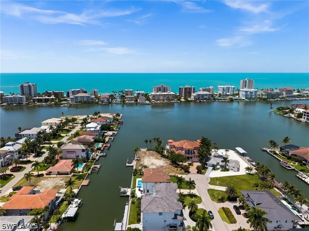 388 Pine Avenue Naples FL 34108