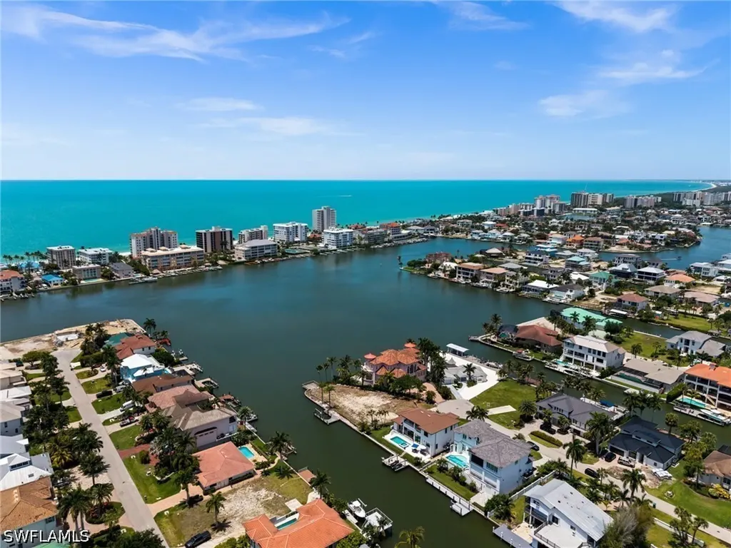 388 Pine Avenue Naples FL 34108