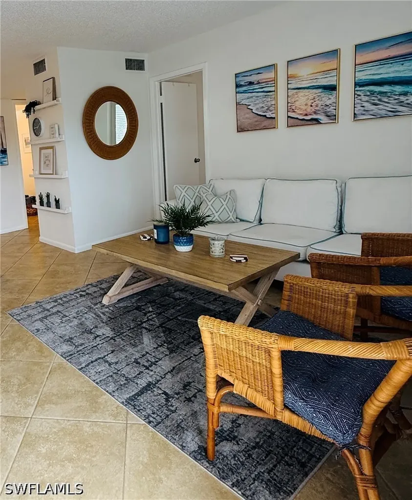 3250 10th Street N Naples FL 34103