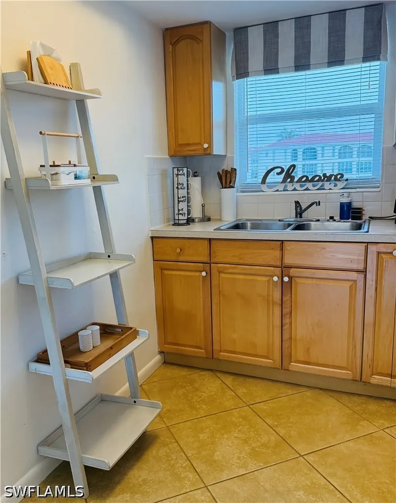3250 10th Street N Naples FL 34103