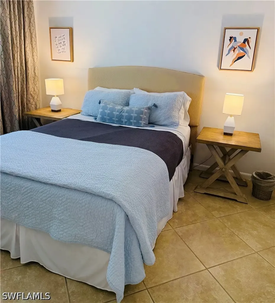 3250 10th Street N Naples FL 34103