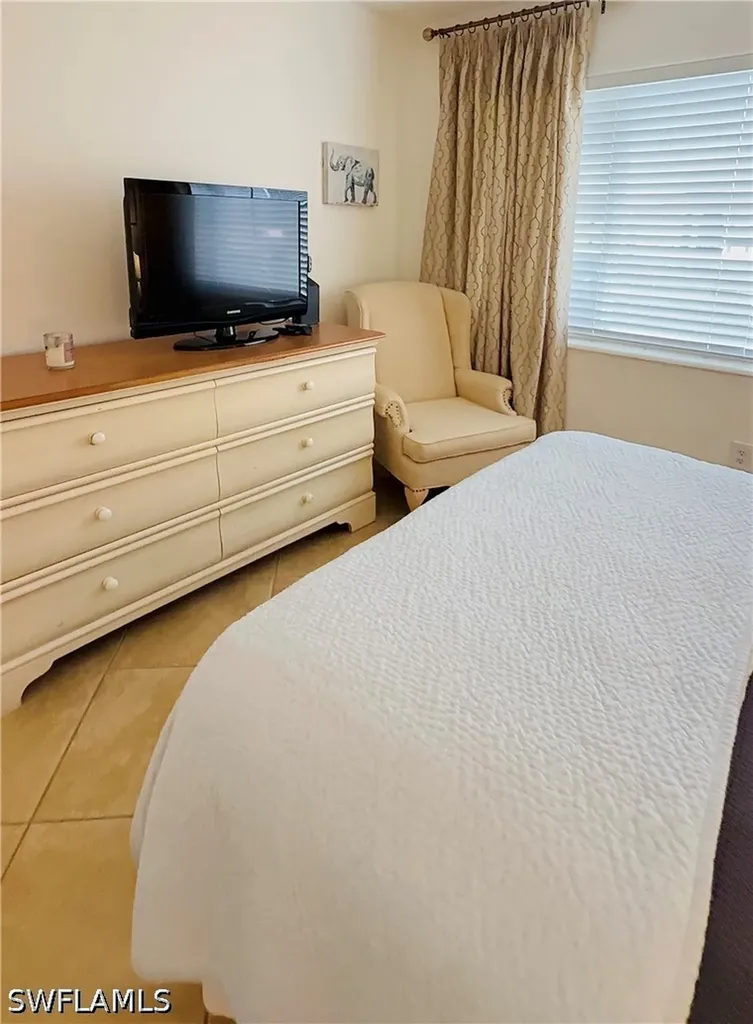 3250 10th Street N Naples FL 34103