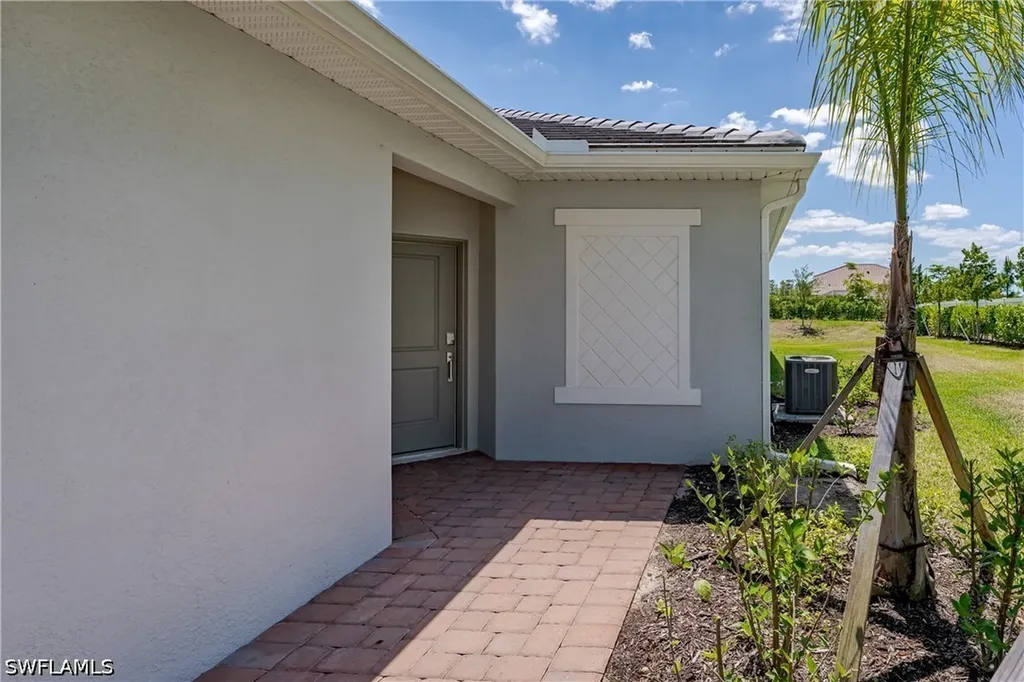 2140 Dragonfruit Way Naples FL 34120