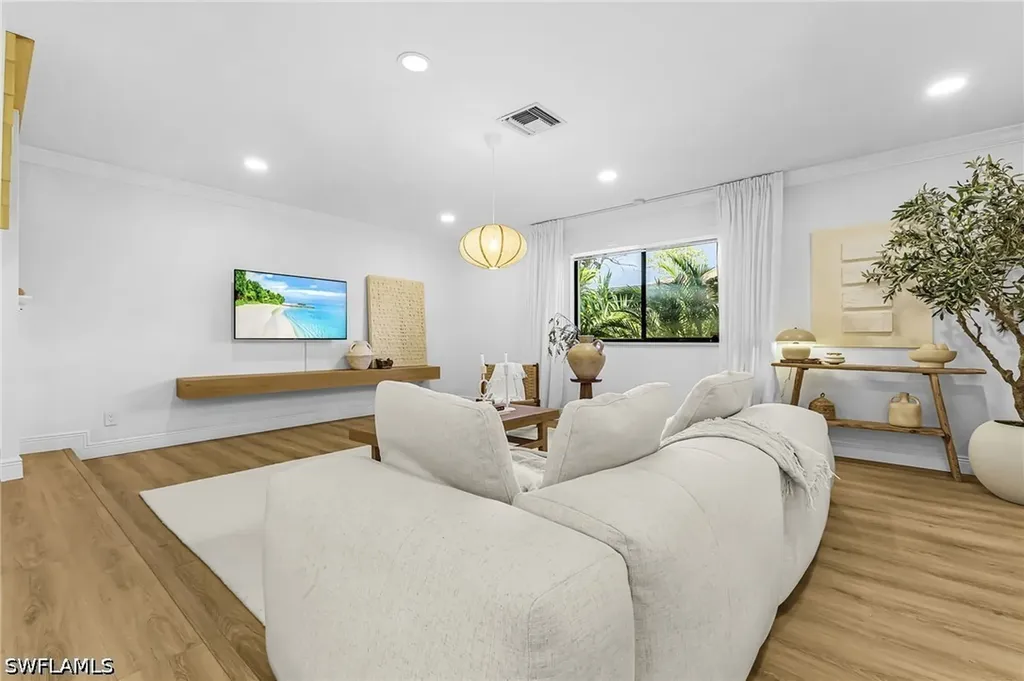 27911 Hacienda East Boulevard Bonita Springs FL 34135