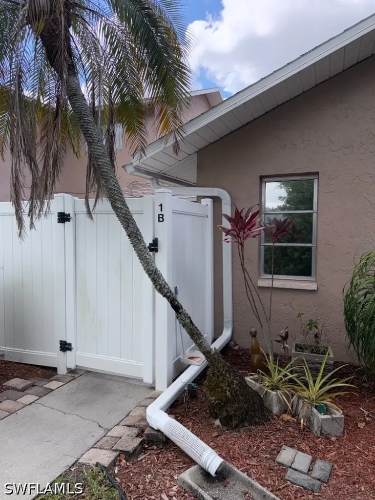 1103 SE 8th Terrace Cape Coral FL 33990