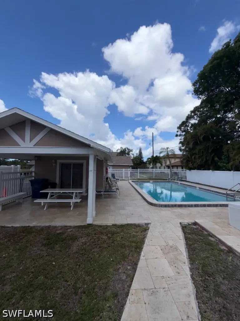 1103 SE 8th Terrace Cape Coral FL 33990