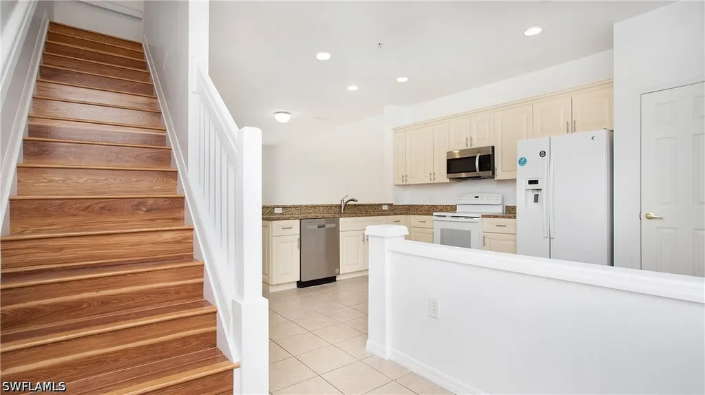 880 Hampton Circle Naples FL 34105