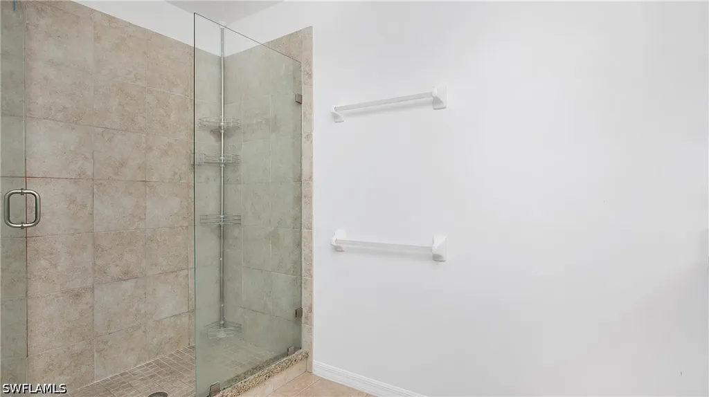 880 Hampton Circle Naples FL 34105