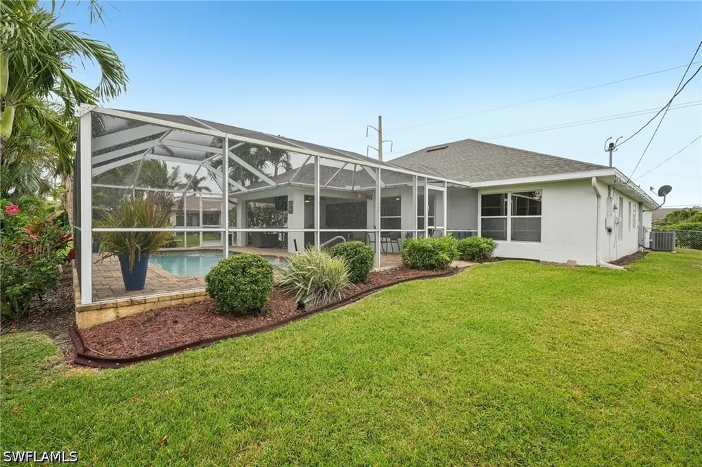 3717 Agualinda Boulevard Cape Coral FL 33914