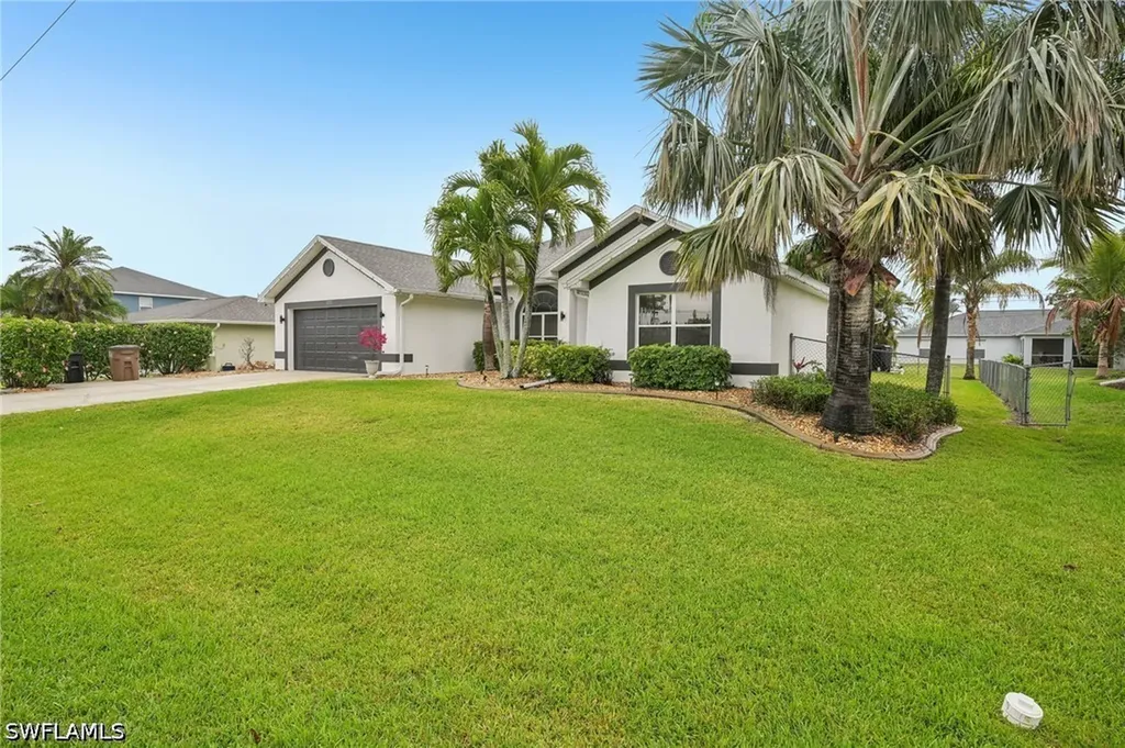 3717 Agualinda Boulevard Cape Coral FL 33914