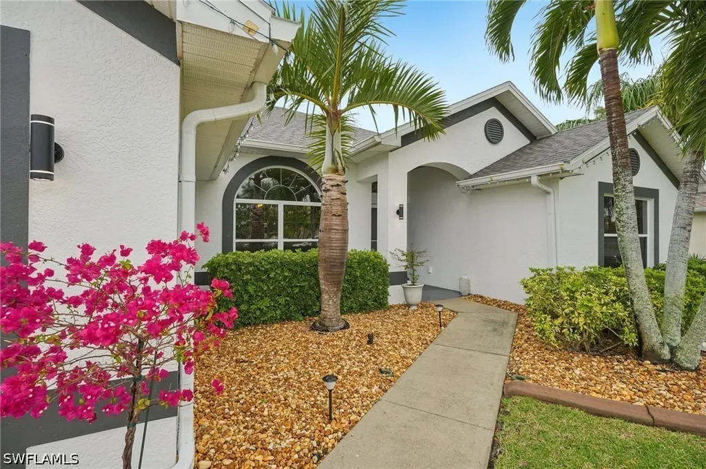 3717 Agualinda Boulevard Cape Coral FL 33914