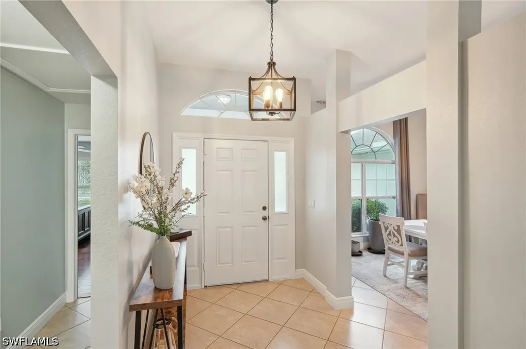 3717 Agualinda Boulevard Cape Coral FL 33914