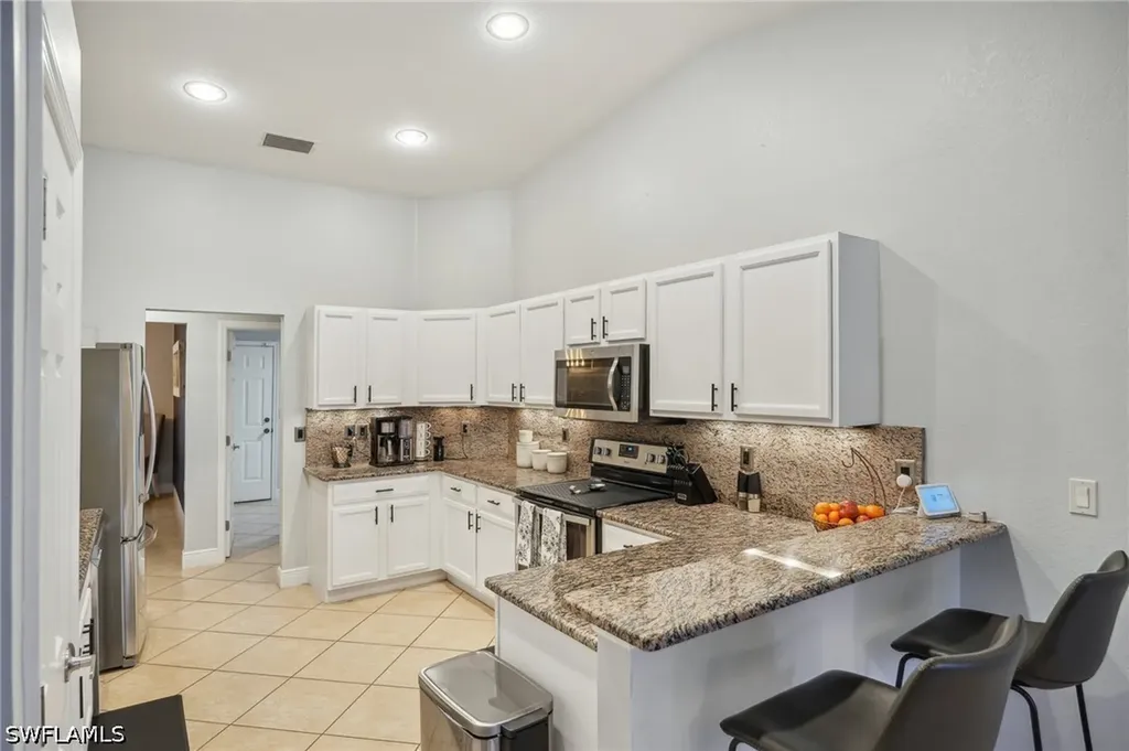 3717 Agualinda Boulevard Cape Coral FL 33914