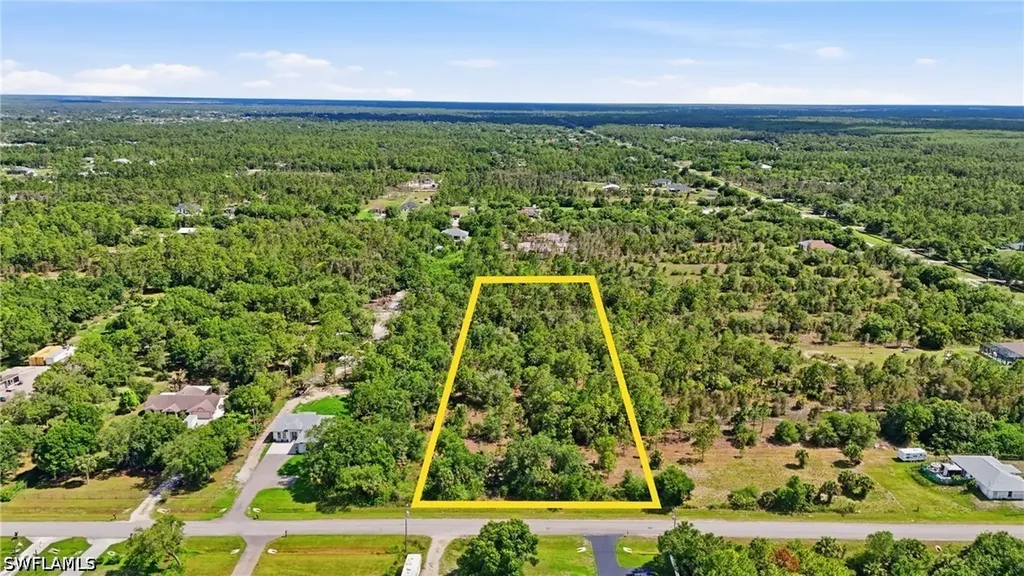 Xxx 72nd Avenue NE Naples FL 34120
