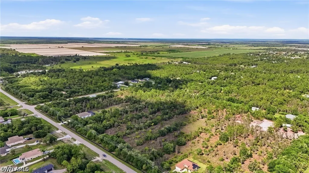 Xxx 72nd Avenue NE Naples FL 34120