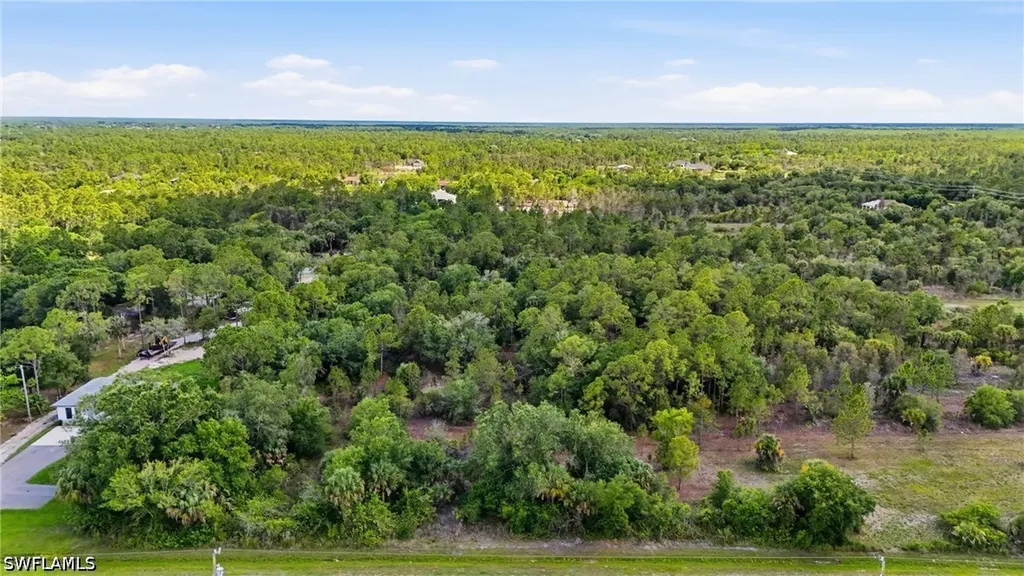 Xxx 72nd Avenue NE Naples FL 34120