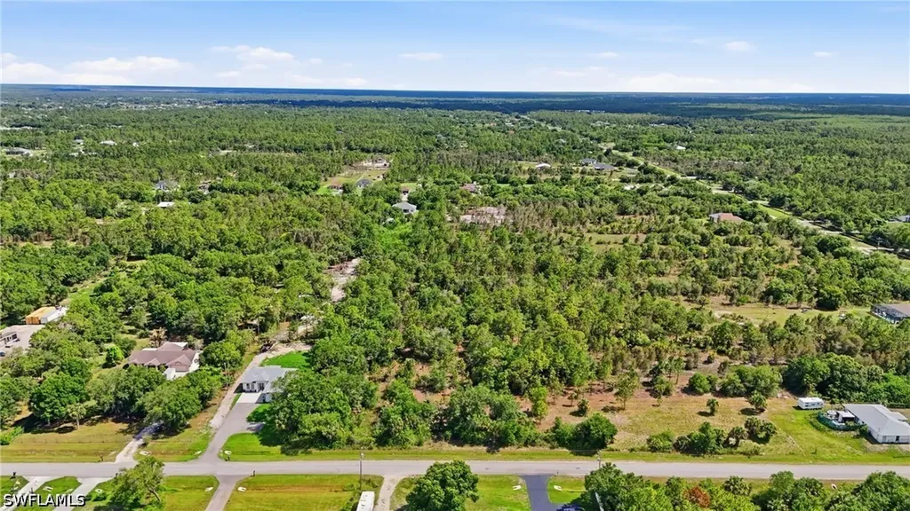 Xxx 72nd Avenue NE Naples FL 34120