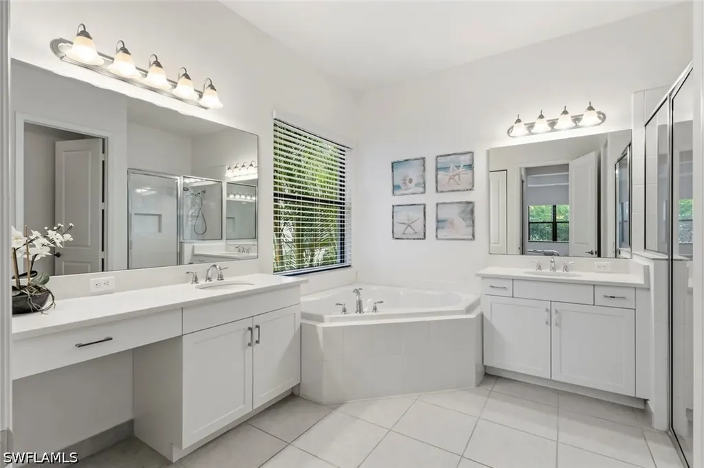 4715 Kensington Circle Naples FL 34119