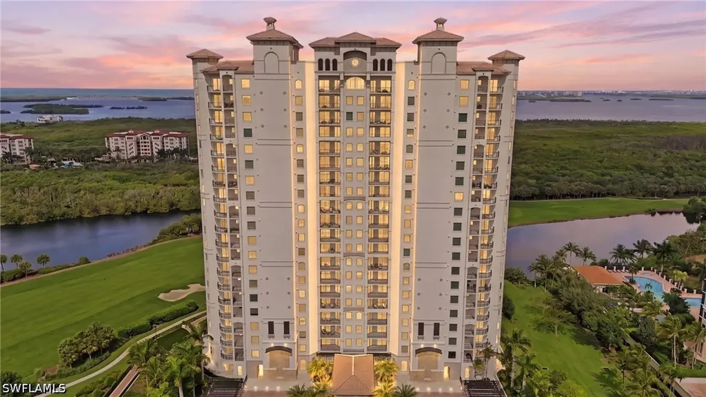 Bonita Springs FL, 4800 Pelican Colony Boulevard, Unit 201