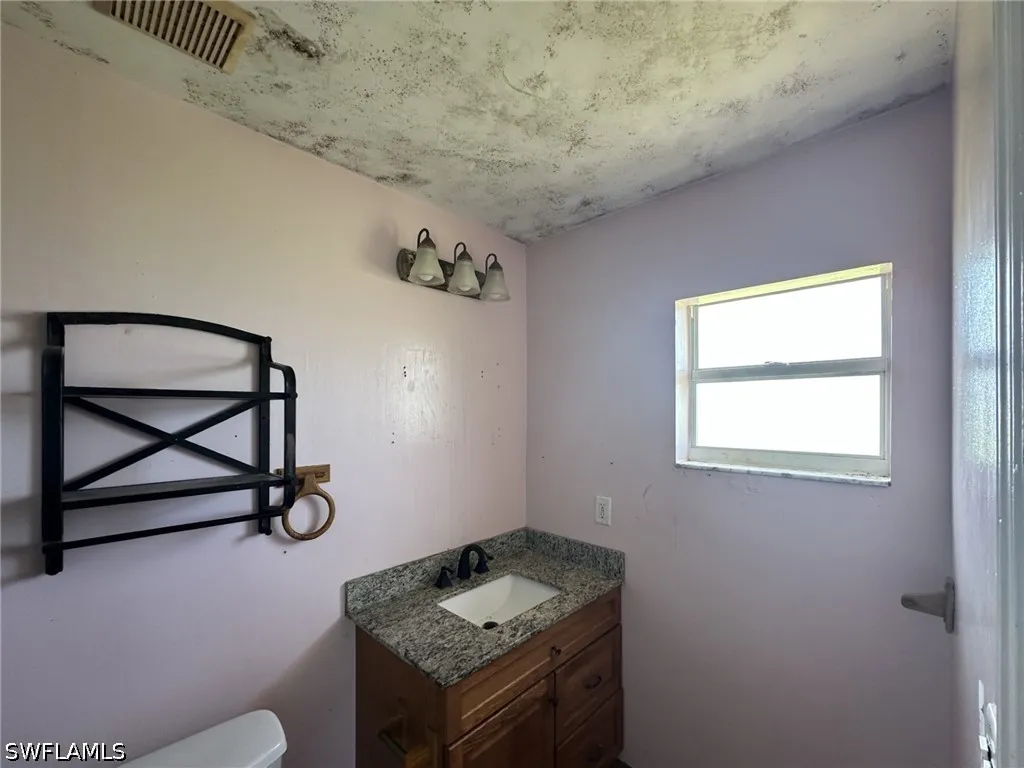 2123 NE 16th Terrace Cape Coral FL 33909