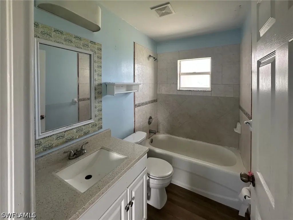 2123 NE 16th Terrace Cape Coral FL 33909