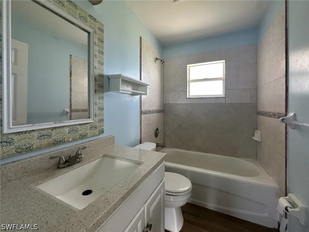 2123 NE 16th Terrace Cape Coral FL 33909