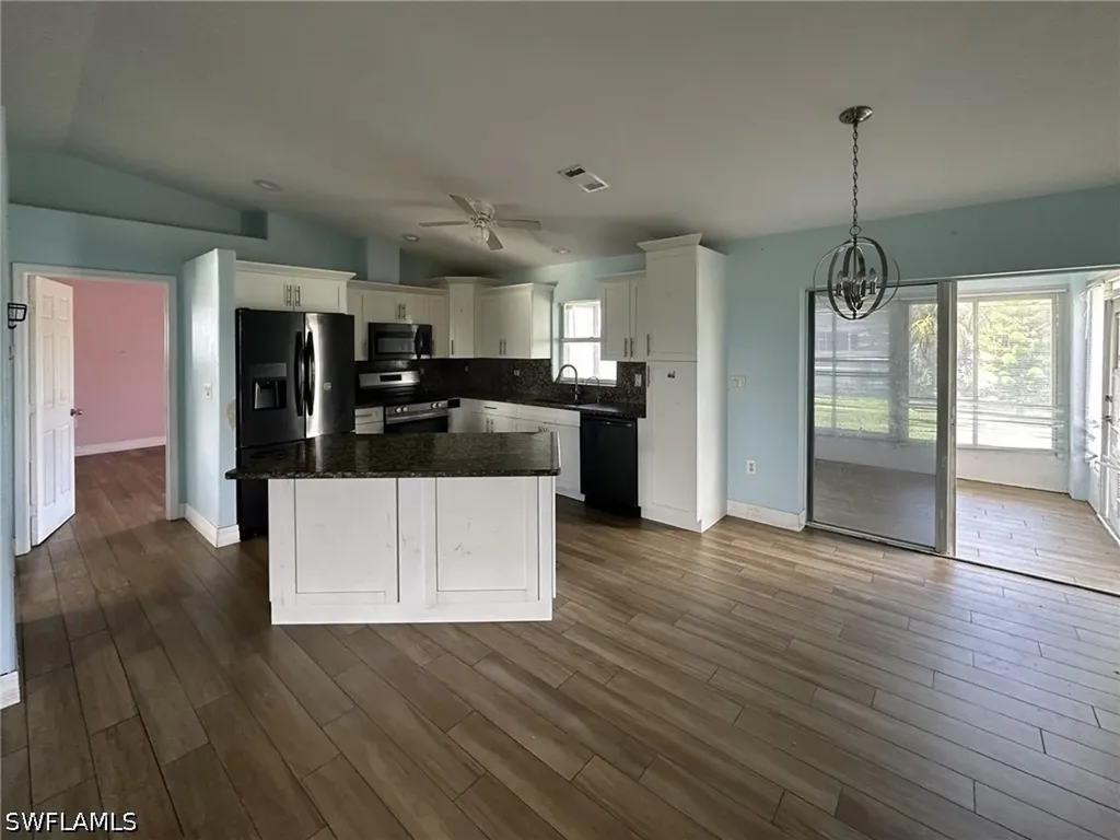 2123 NE 16th Terrace Cape Coral FL 33909
