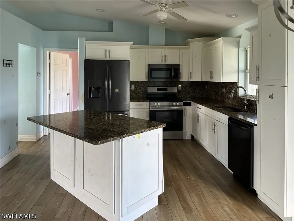 2123 NE 16th Terrace Cape Coral FL 33909