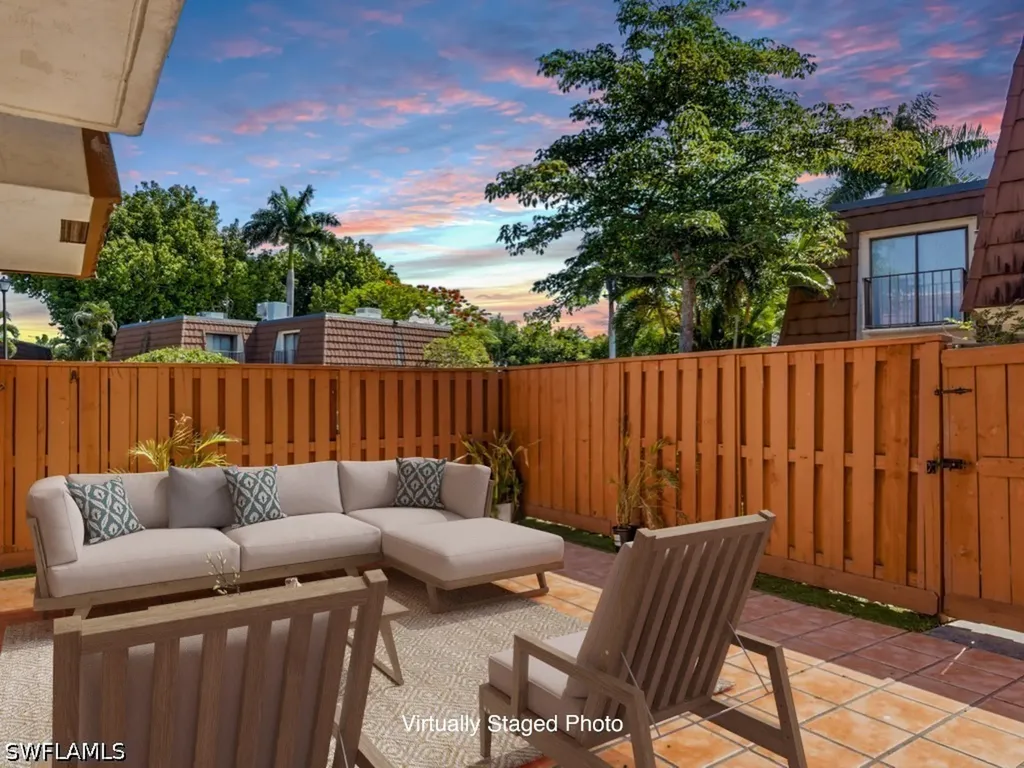 5247 Cedarbend Drive Fort Myers FL 33919