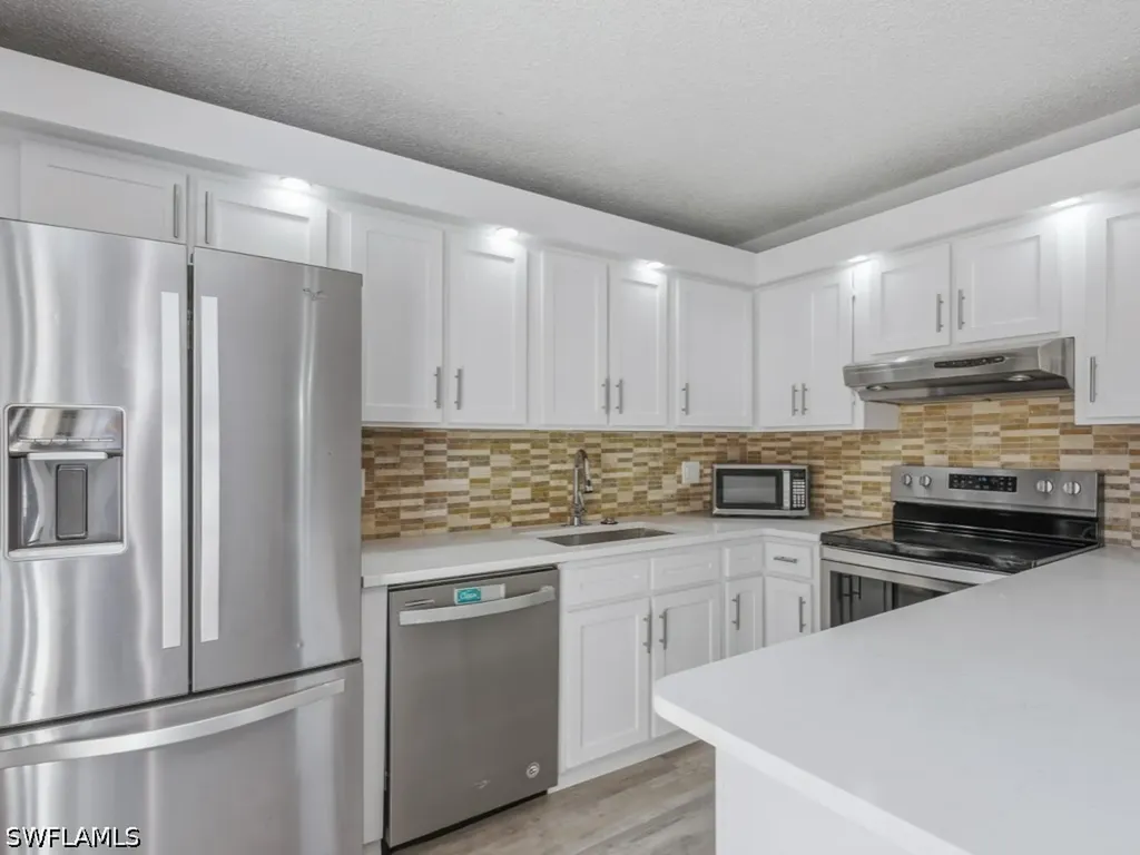 5247 Cedarbend Drive Fort Myers FL 33919