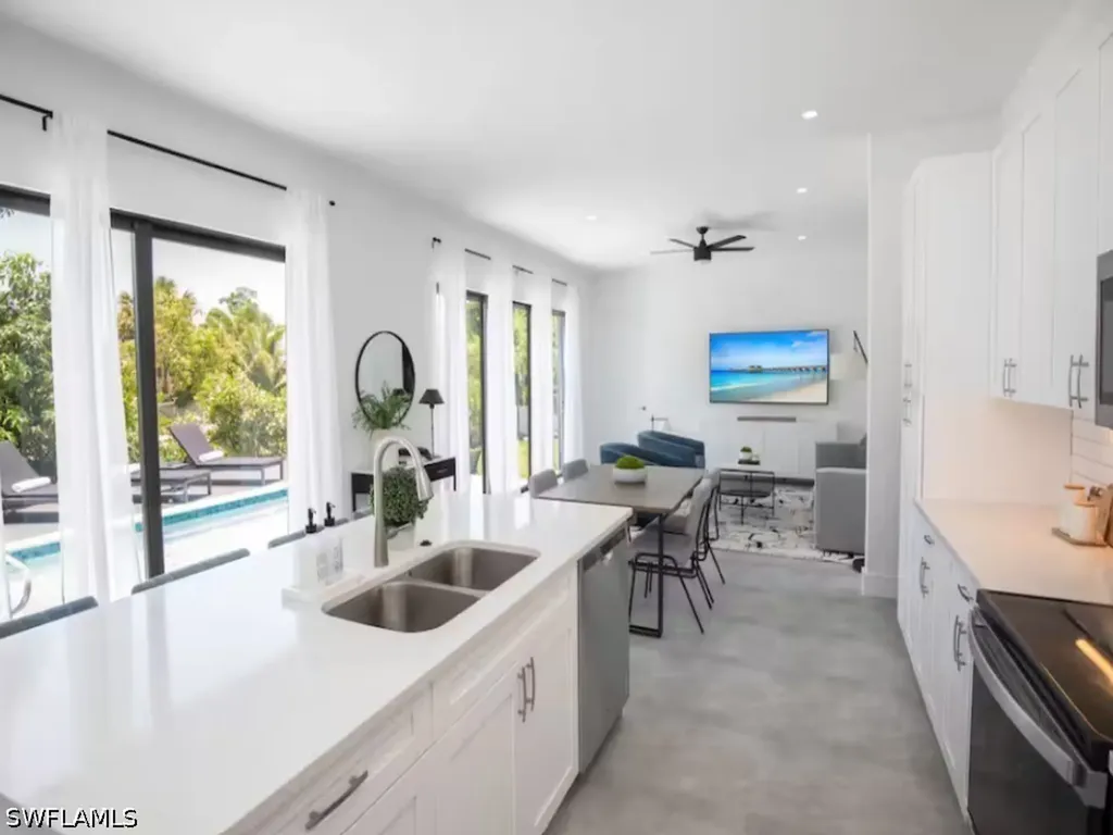 3015 Karen Drive Naples FL 34112
