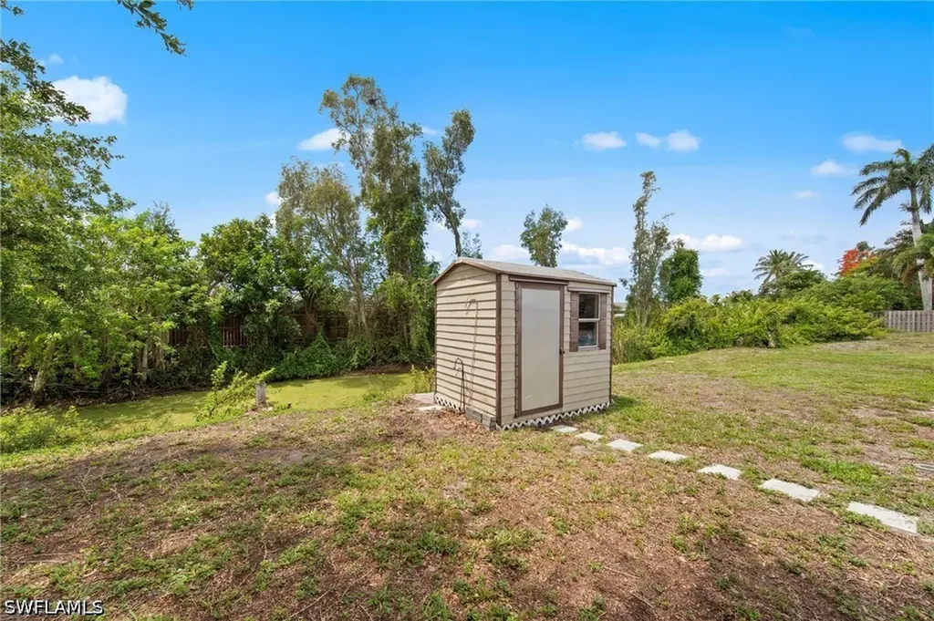 8484 Buena Vista Road Fort Myers FL 33967