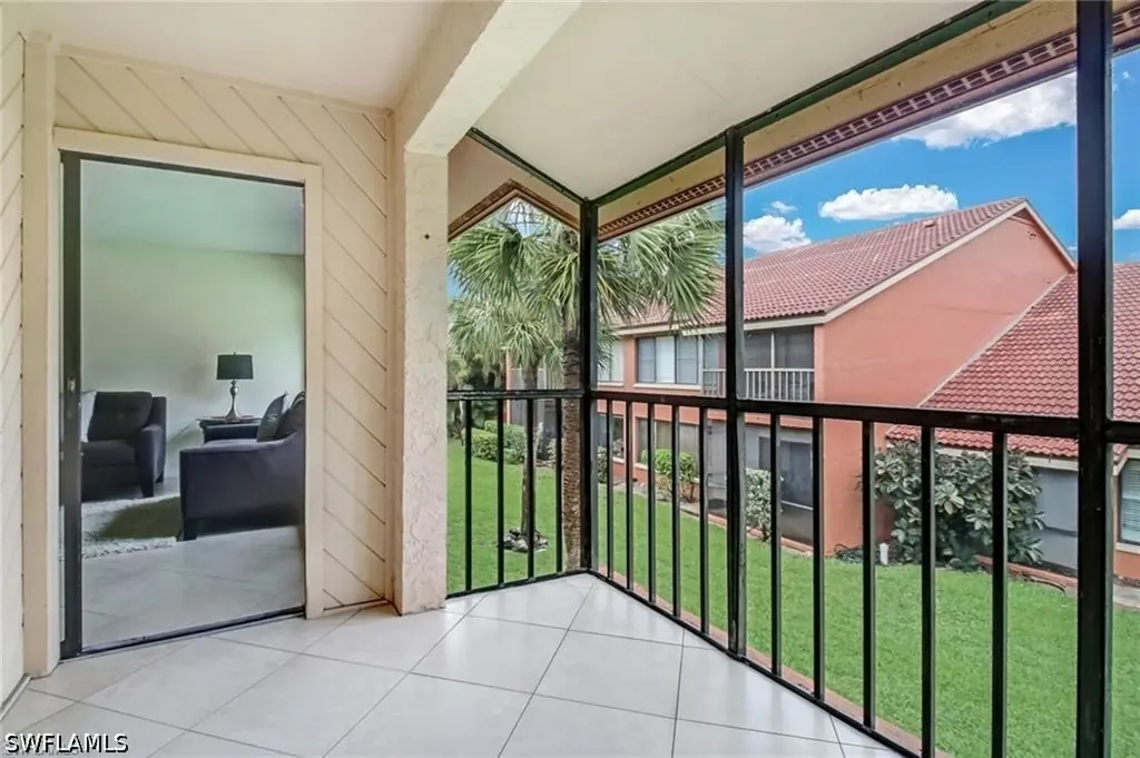124 Cypress Way E Naples FL 34110