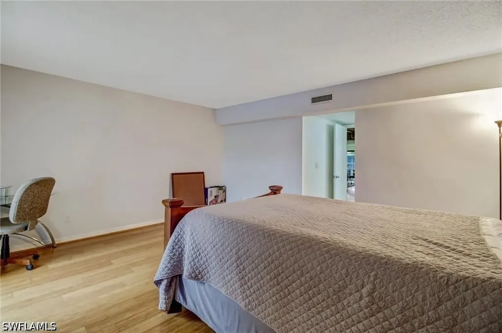 124 Cypress Way E Naples FL 34110