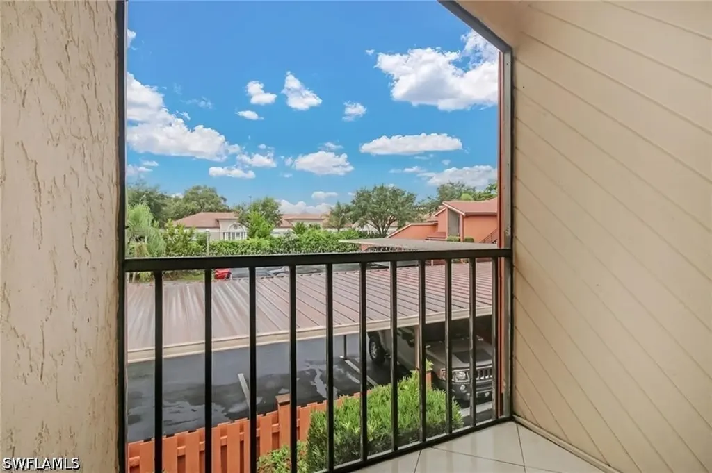 124 Cypress Way E Naples FL 34110